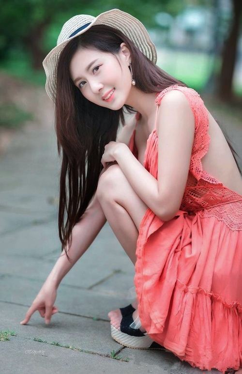 西班牙队力克智利，力争捧起美洲杯奖杯，西班牙0_2智利