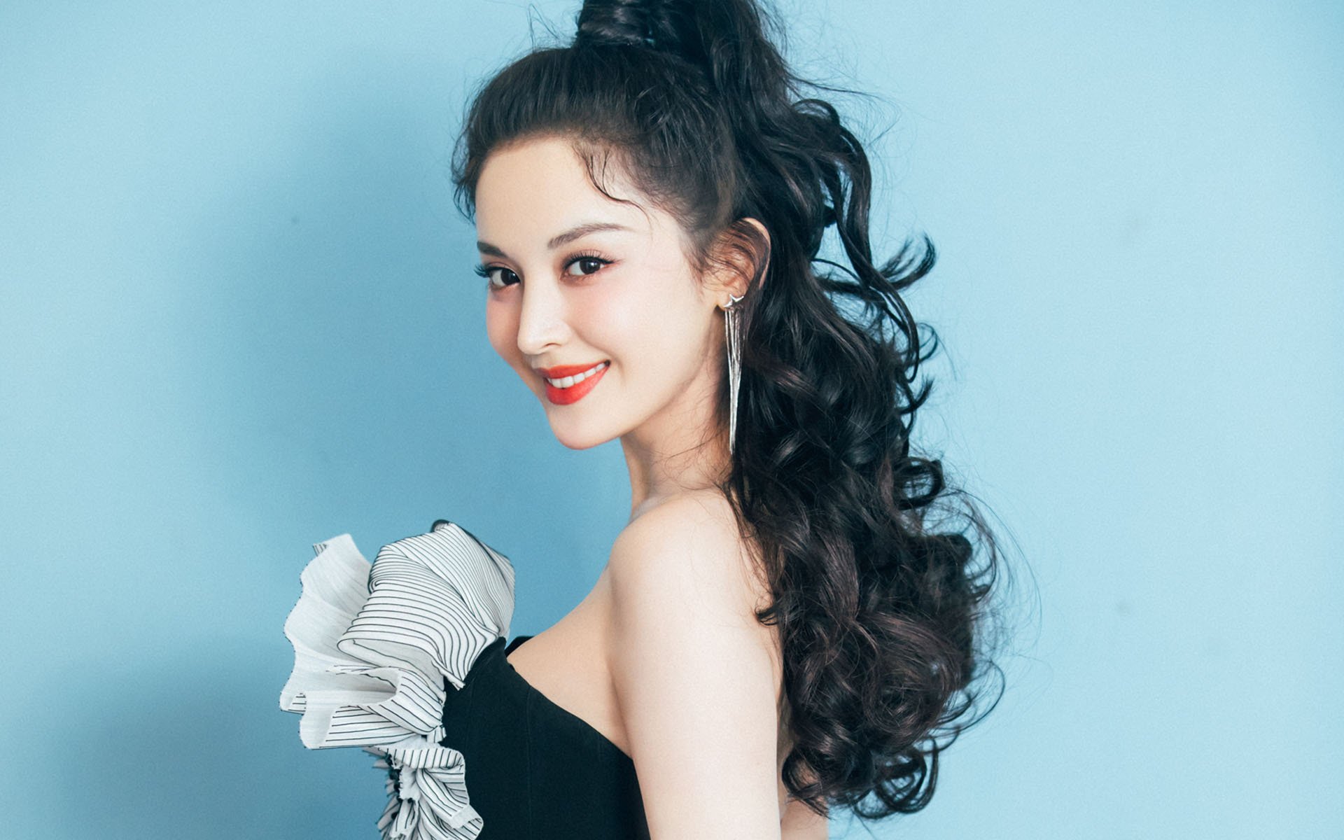 体育+旅游新模式推动足球文化产业发展，足球体育产业方案