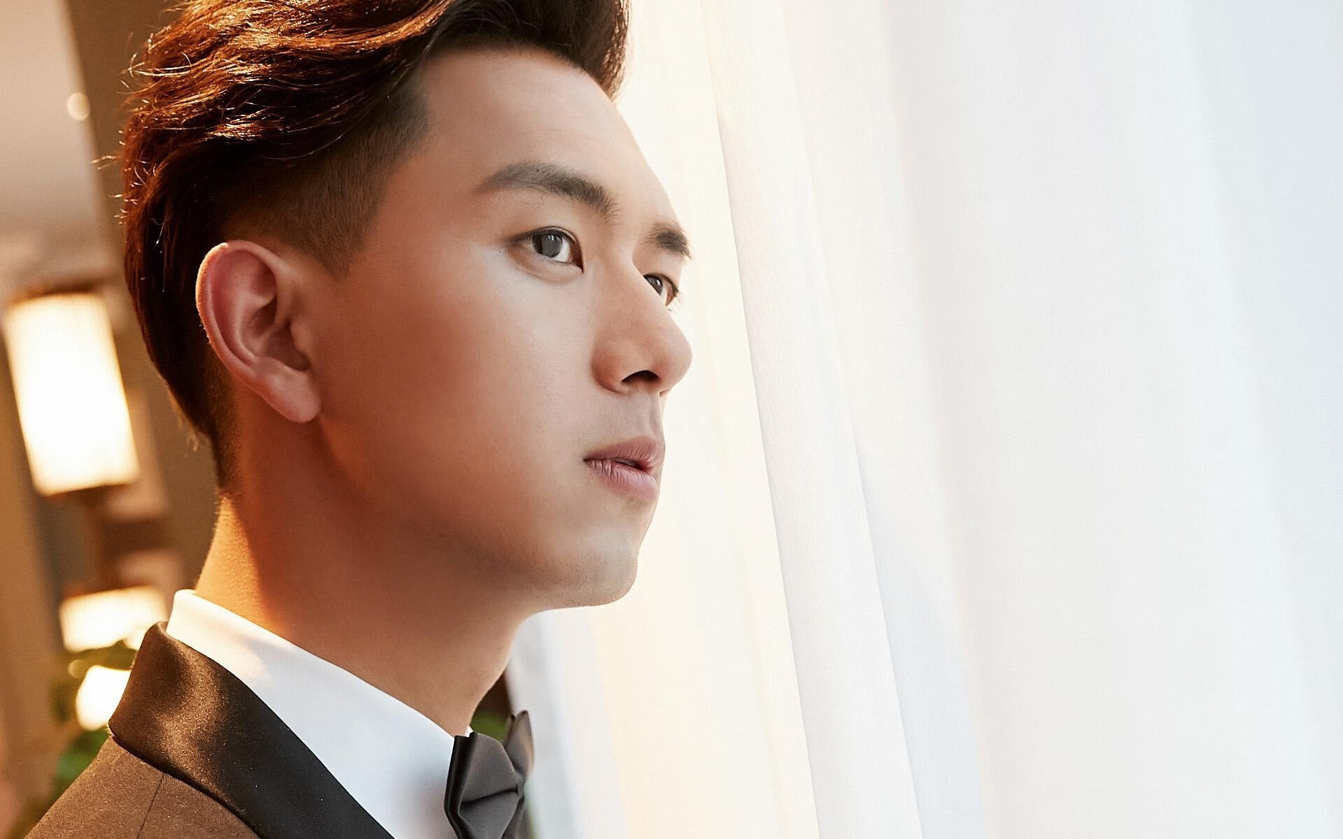 AYX体育官网-战术体系持续打磨多名新秀融入速度超出教练组预期，新秀联合试训